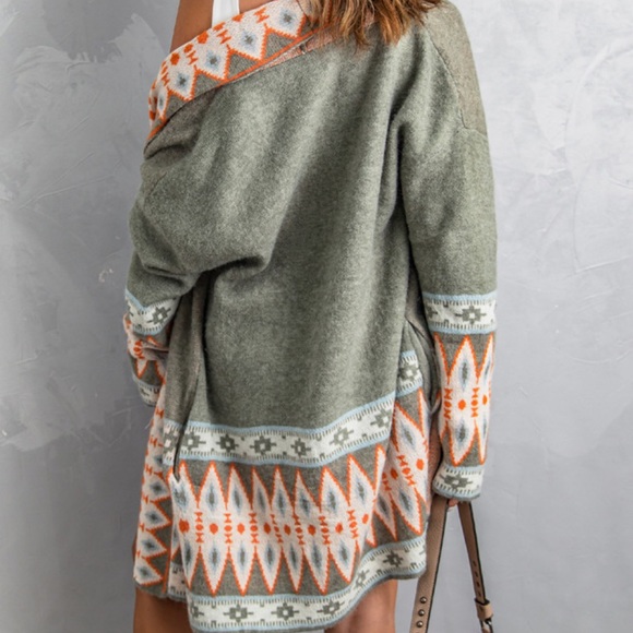 Shop impressions Aztec print cardigan. Medium - Picture 5 of 10